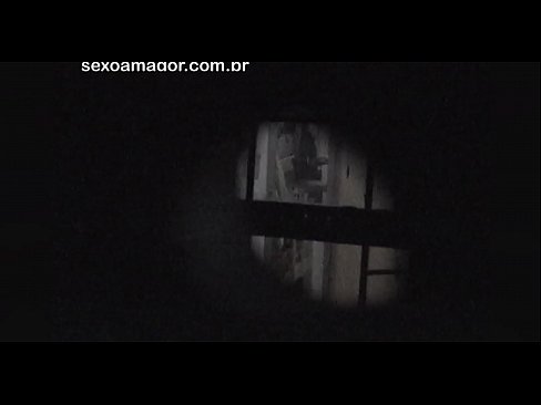 ❤️ Blondie se fait secrètement filmer par un voyeur du quartier caché derrière des briques creuses. Super porno at fr.appassistance.ru ❌